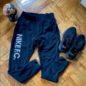 NIKE SOCCER JOGGERS